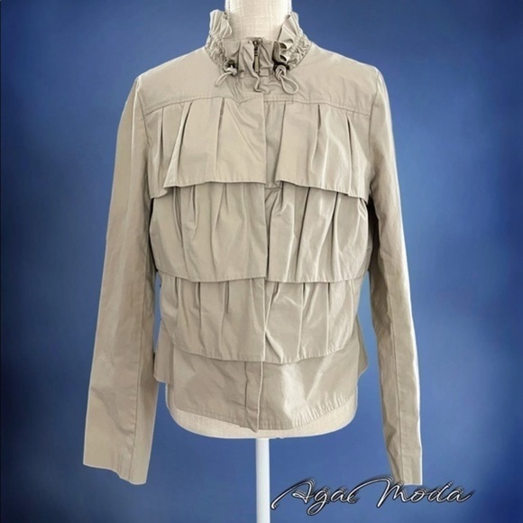 Chaus Sport Short Beige Tiered Jacket - Picture 1 of 15